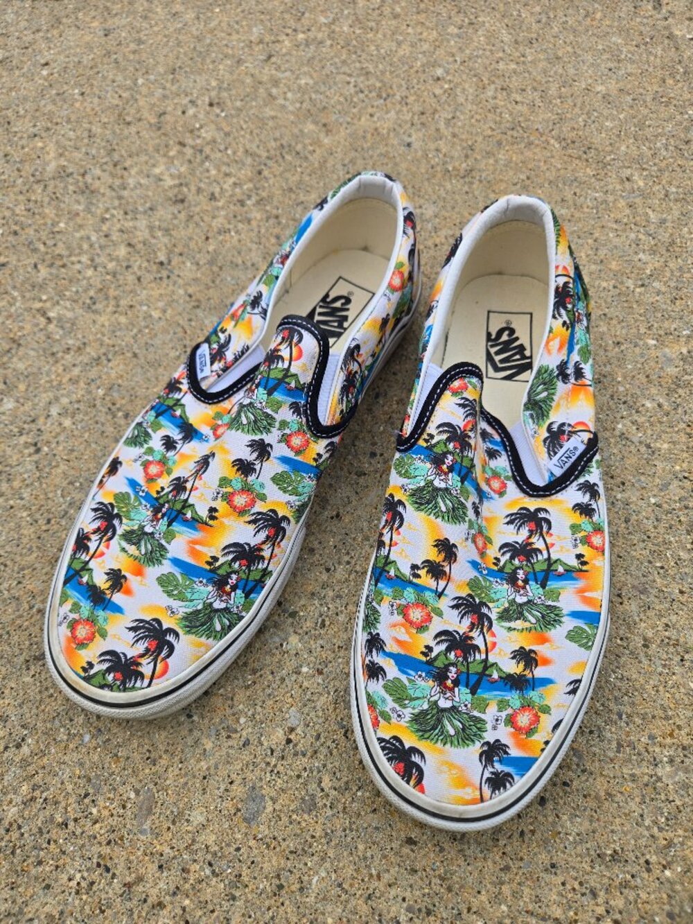Vans Slip Ons. Hawaiian, Surf, Tiki!